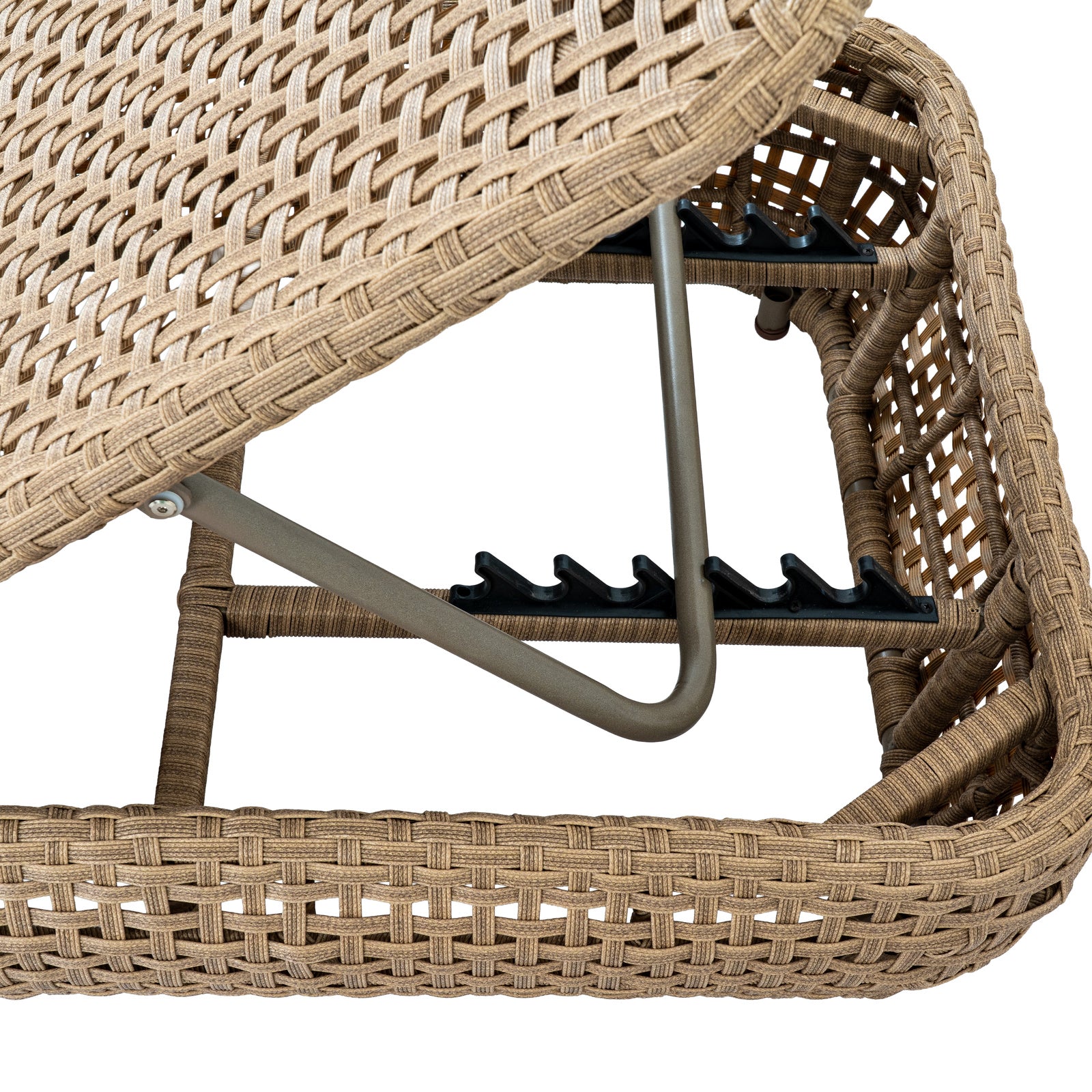 Ashington Rattan Outdoor Sunbed