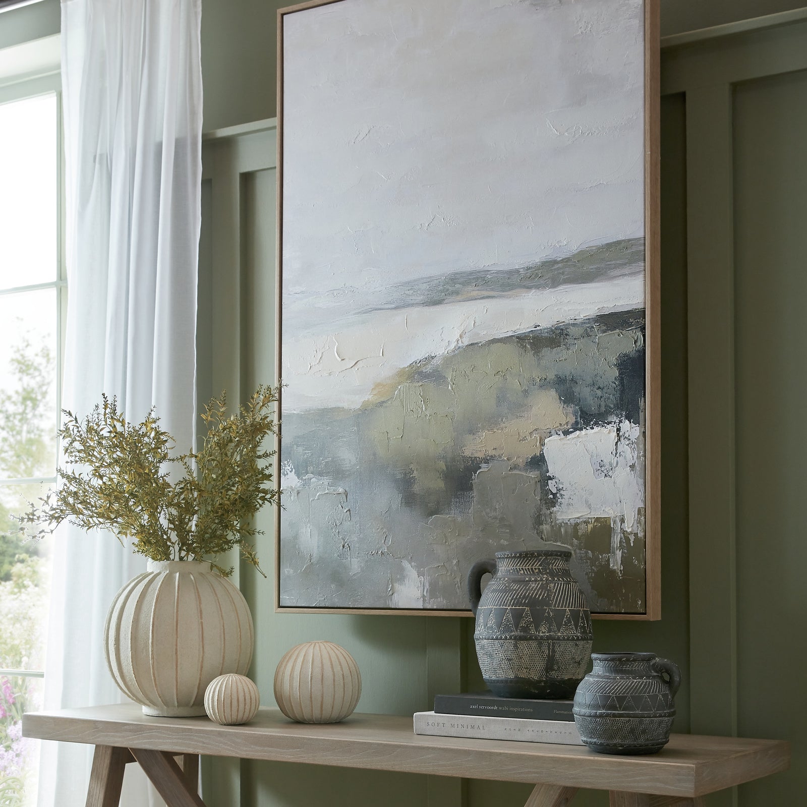 Longframlington Globe Vase
